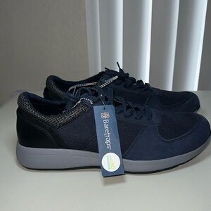 BARETRAPS REBOUND TECHNOLOGY NEW, size 12M, very comfy, last one!